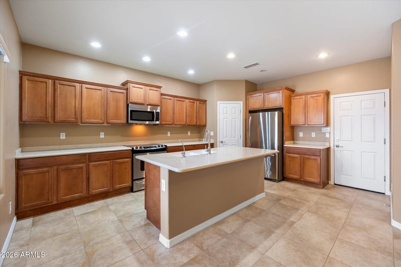 2138 Marconi Ave, Phoenix, AZ 85023