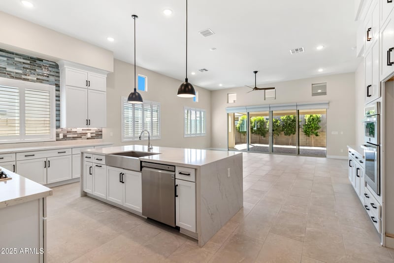 21387 Meadowbrook Ave, Buckeye, AZ 85396