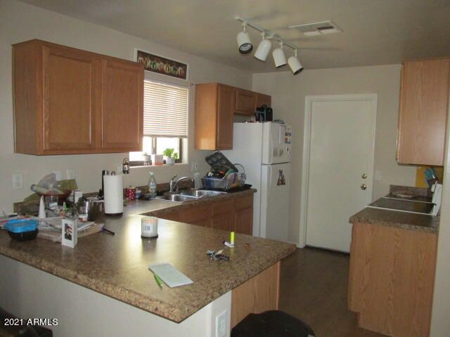 2139 E 28th Ave, Apache Junction, AZ 85119