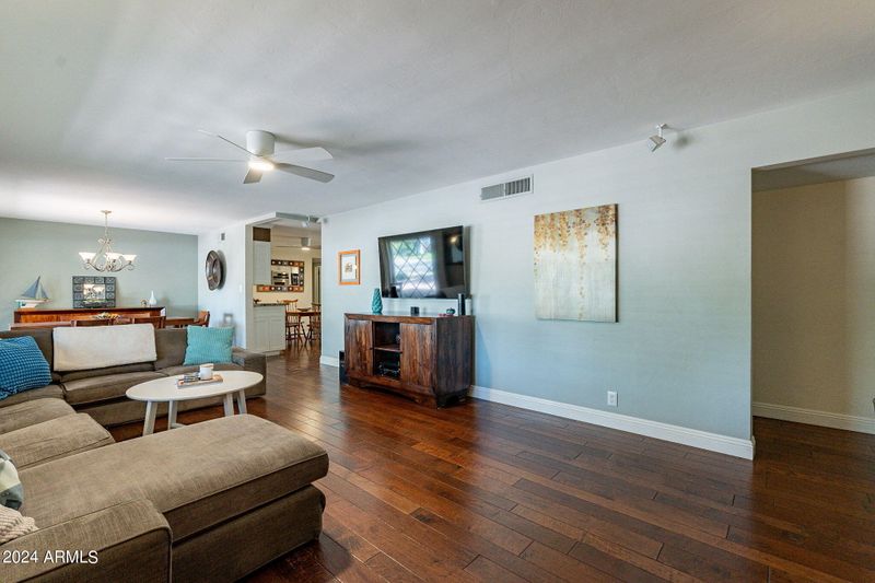2139 E Solano Dr, Phoenix, AZ 85016