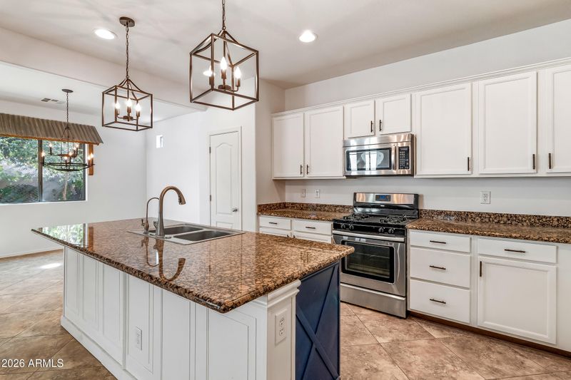 2139 S Ponderosa Dr, Gilbert, AZ 85295