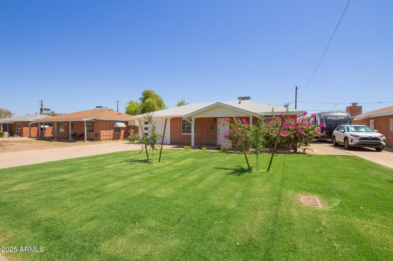 2139 Whitton Ave, Phoenix, AZ 85015