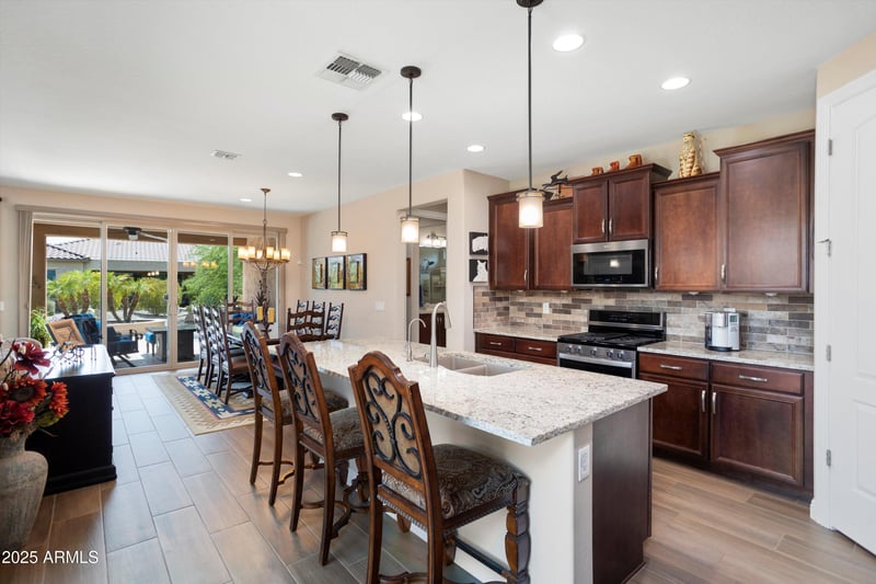 21391 264th Ln, Buckeye, AZ 85396