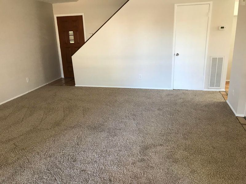 214 E Betty Elyse Ln, Phoenix, AZ 85022