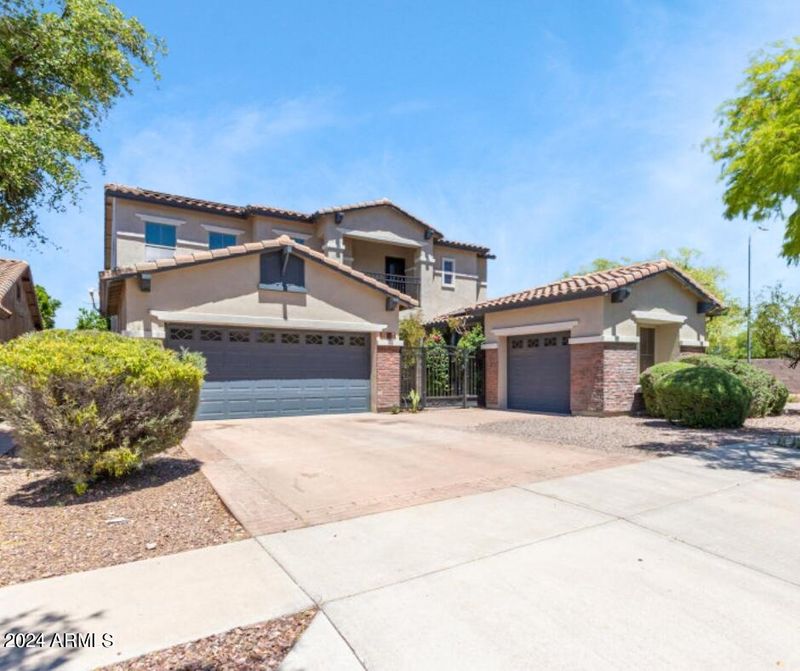 2140 E Caldwell St, Phoenix, AZ 85042