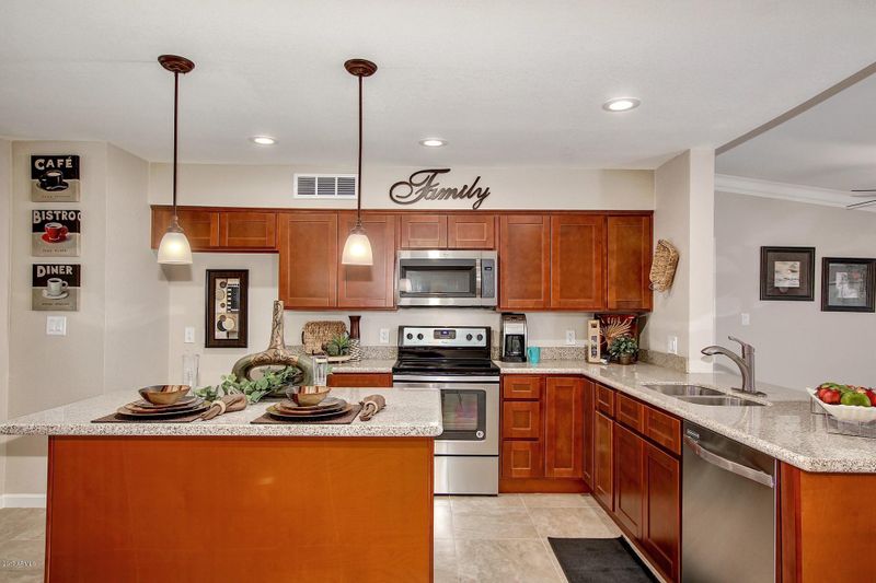2140 E Everett Dr, Phoenix, AZ 85022
