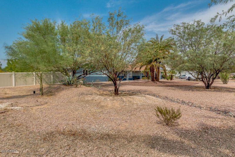 2140 E Paradise Ln, Phoenix, AZ 85022