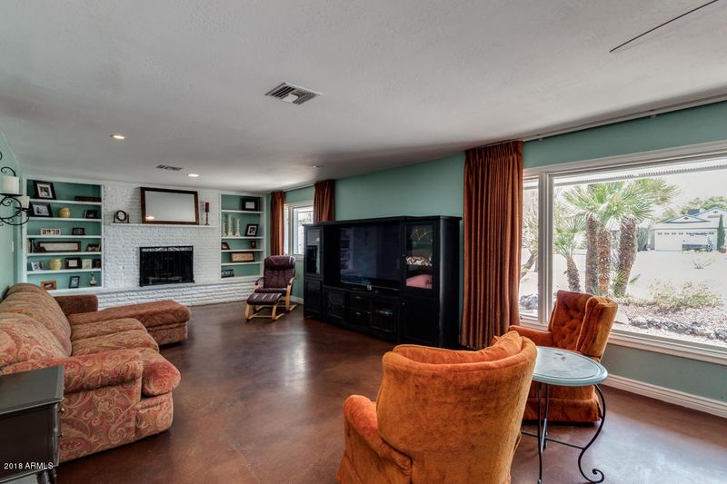 2140 E Paradise Ln, Phoenix, AZ 85022
