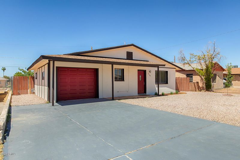 2140 E Violet Dr, Phoenix, AZ 85040