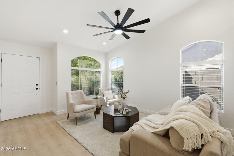 2141 S Navajo Way, Chandler, AZ 85286