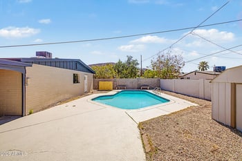 2141 Laurel Ln, Phoenix, AZ 85029