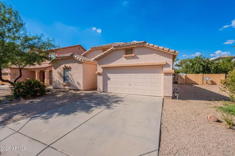 2142 Friesian Dr, San Tan Valley, AZ 85140