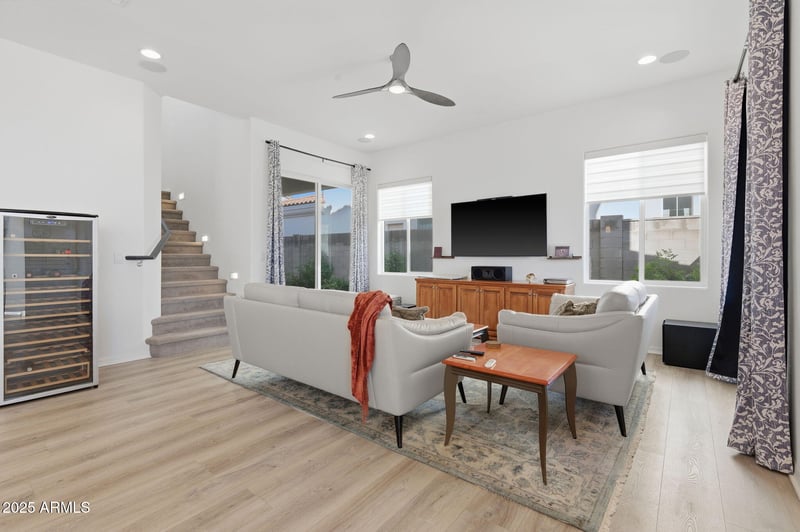 2142 Hide Trl, Phoenix, AZ 85085