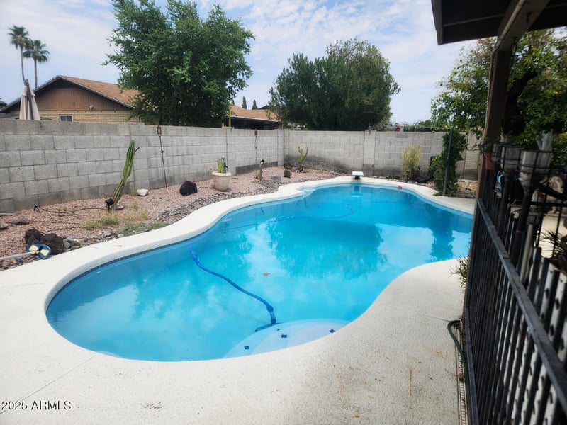 2142 Kerry Ln, Phoenix, AZ 85027