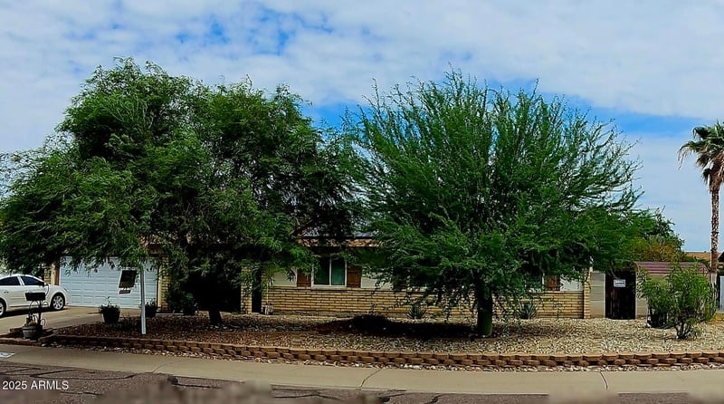 2142 Kerry Ln, Phoenix, AZ 85027