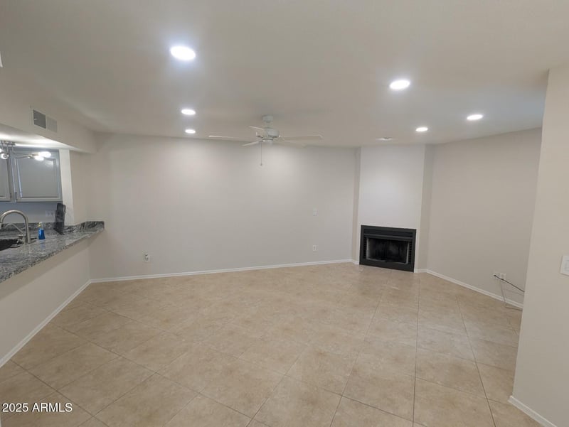 2142 Turney Ave #9, Phoenix, AZ 85016