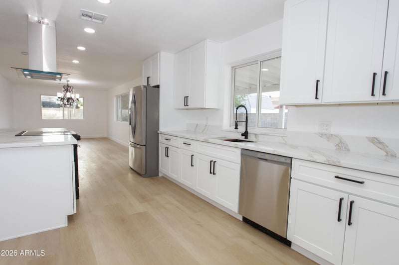 2142 W Kerry Ln, Phoenix, AZ 85027