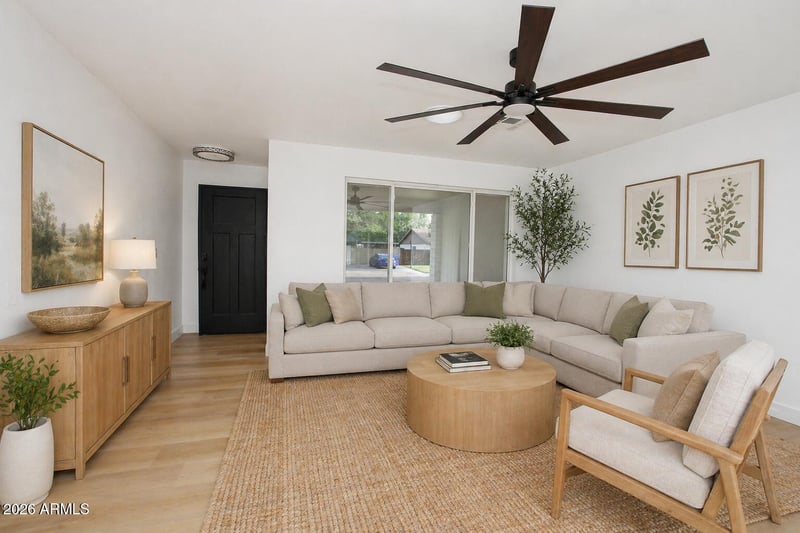 2142 W Kerry Ln, Phoenix, AZ 85027