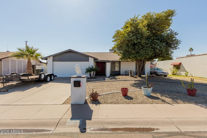 2143 Eugie Ave, Phoenix, AZ 85029