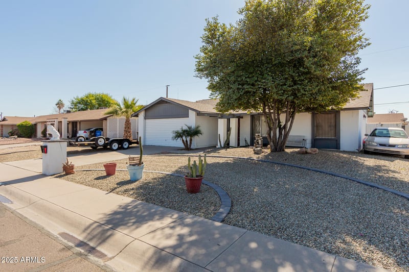 2143 Eugie Ave, Phoenix, AZ 85029