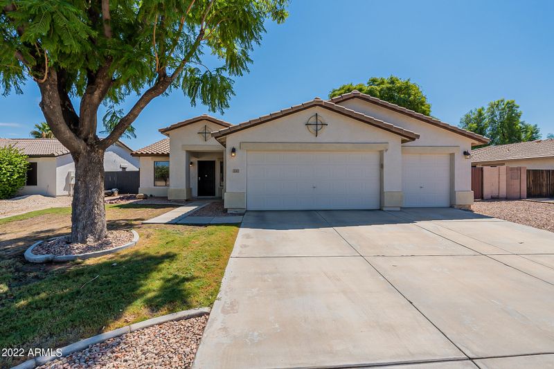 2143 S Penrose Dr, Gilbert, AZ 85295