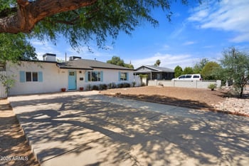2143 Minnezona Ave, Phoenix, AZ 85015