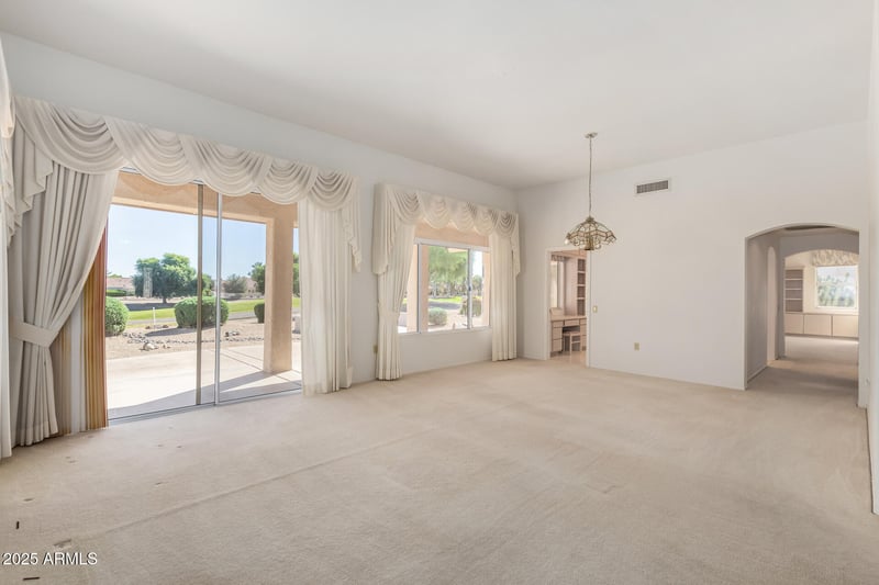 21433 142nd Dr, Sun City West, AZ 85375