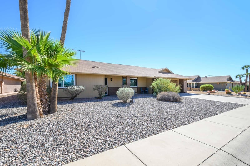 21439 Palm Desert Dr, Sun City West, AZ 85375
