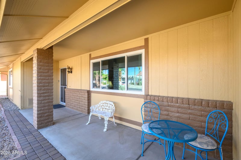 21439 Palm Desert Dr, Sun City West, AZ 85375