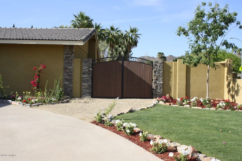 2144 E Aurelius Ave, Phoenix, AZ 85020