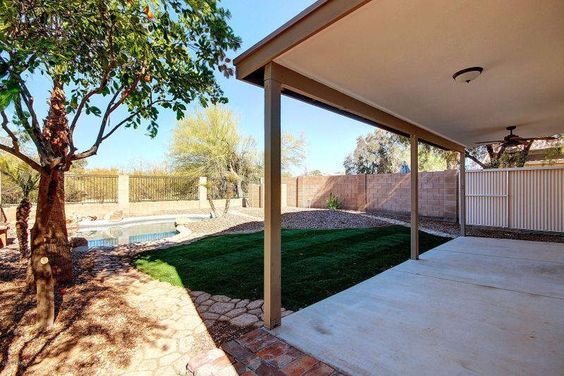 2144 E Foothill Dr, Phoenix, AZ 85024