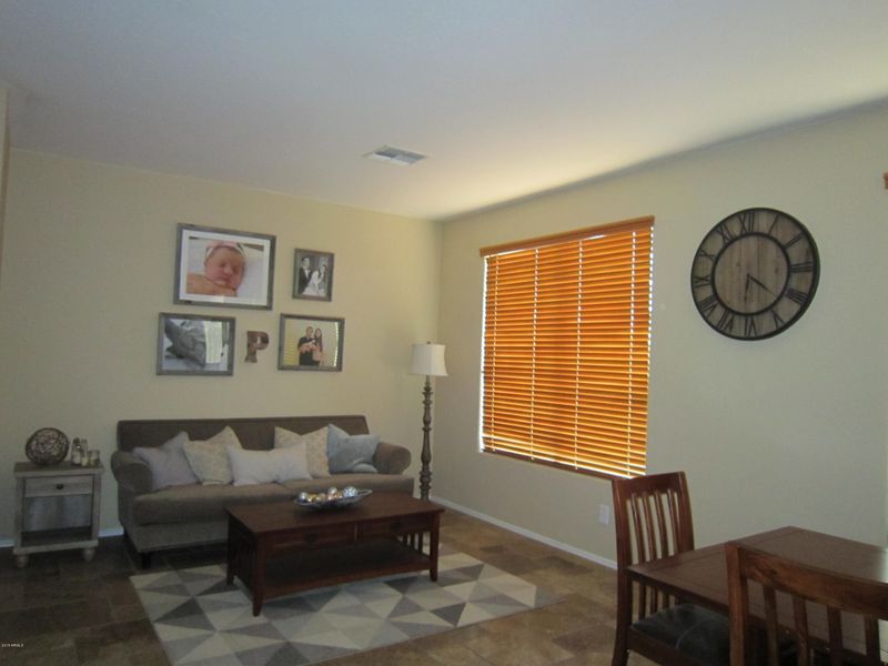 2144 W Hemingway Ct, Phoenix, AZ 85086