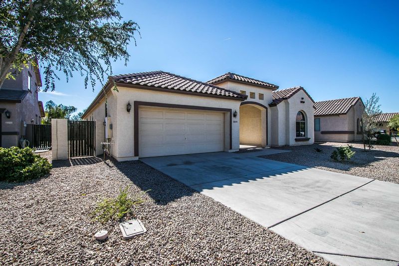 21445 E Bonanza Way, Queen Creek, AZ 85142