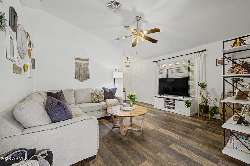 2145 E Williams Dr, Phoenix, AZ 85024