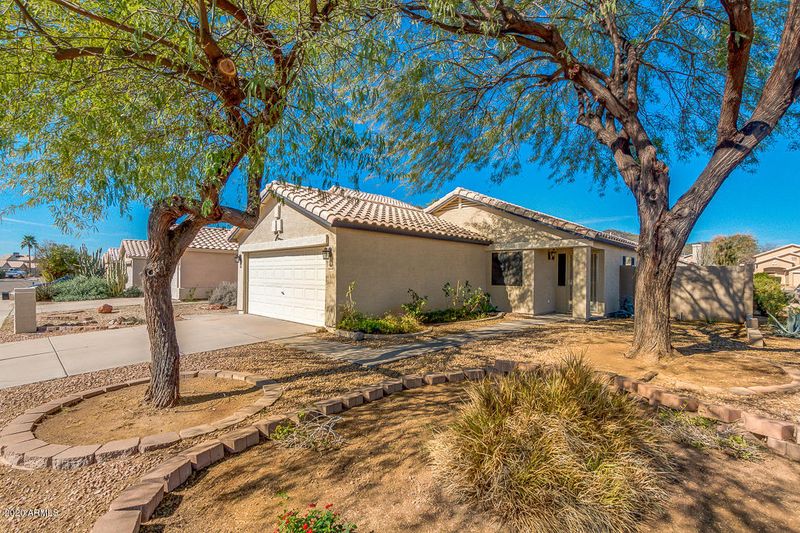 2146 E Robin Ln, Phoenix, AZ 85024