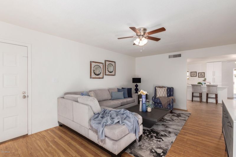 2146 E Watson Dr, Tempe, AZ 85283