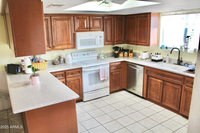 2146 Fountain St, Mesa, AZ 85213