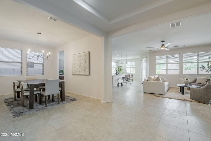 2146 Ian Dr, Phoenix, AZ 85041