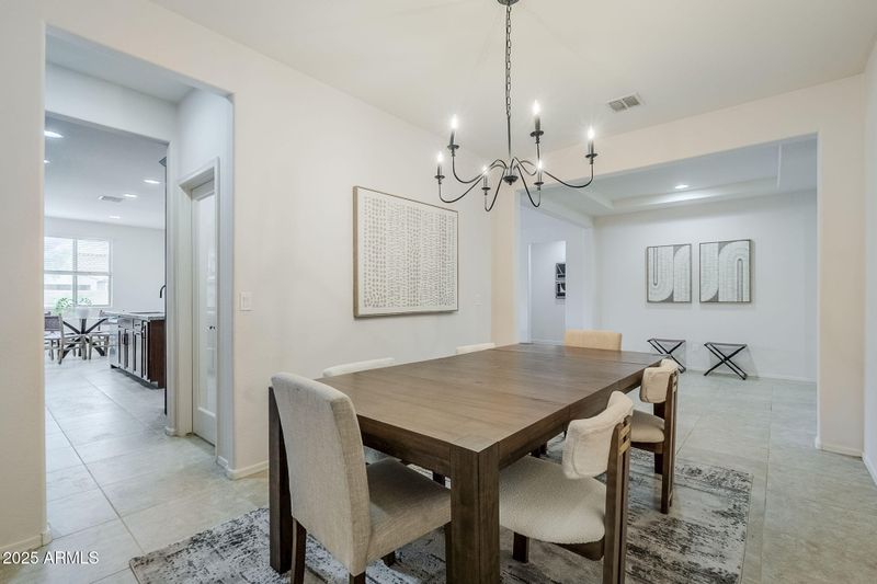 2146 W Ian Dr, Phoenix, AZ 85041