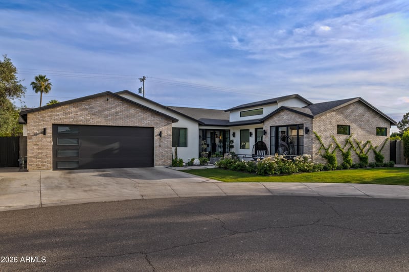215 E Ashwood Pl, Phoenix, AZ 85012