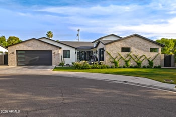 215 Ashwood Pl, Phoenix, AZ 85012