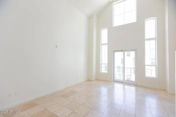 215 Mckinley St #408, Phoenix, AZ 85004