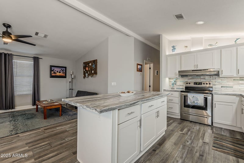 215 Power Rd #107, Mesa, AZ 85205