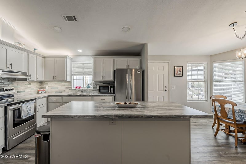 215 Power Rd #107, Mesa, AZ 85205