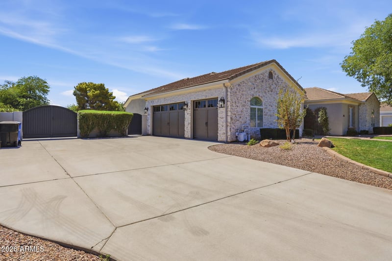 215 S Parkcrest St, Gilbert, AZ 85296
