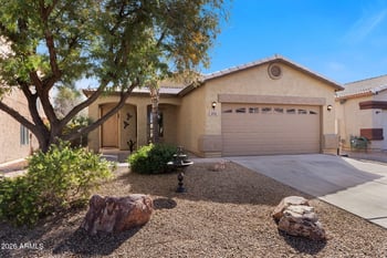 215 Shawnee Rd, San Tan Valley, AZ 85143