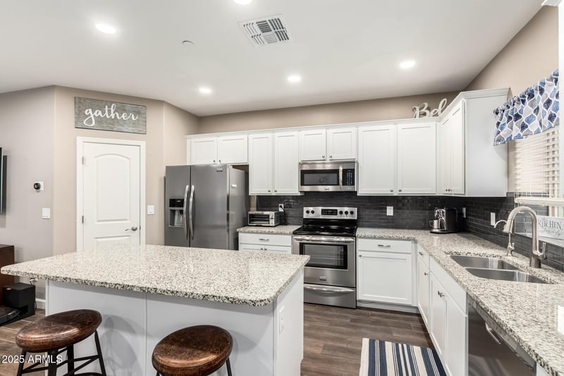 2150 Alameda Rd #1098, Phoenix, AZ 85085
