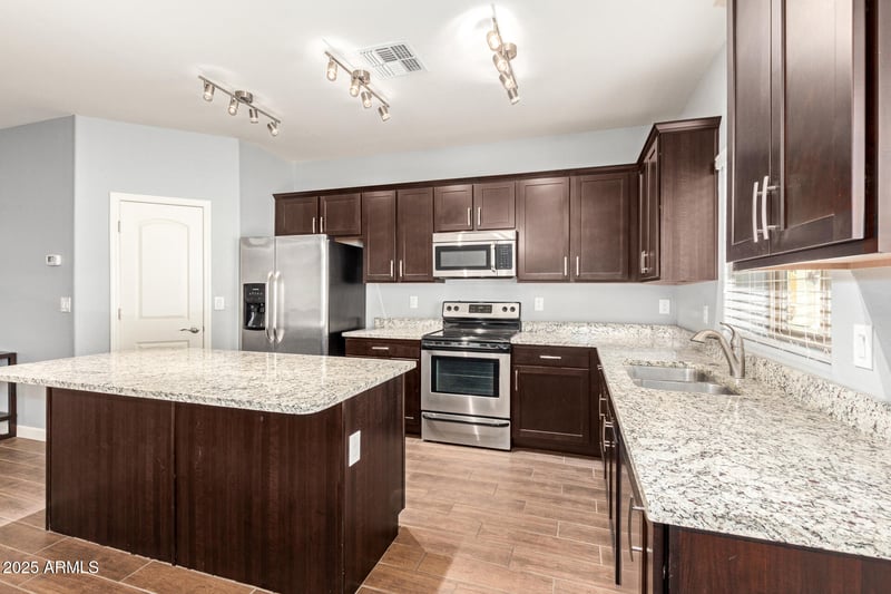 2150 Alameda Rd #1112, Phoenix, AZ 85085