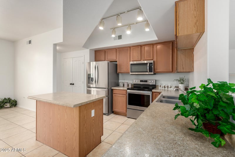 2150 Alameda Rd #1390, Phoenix, AZ 85085