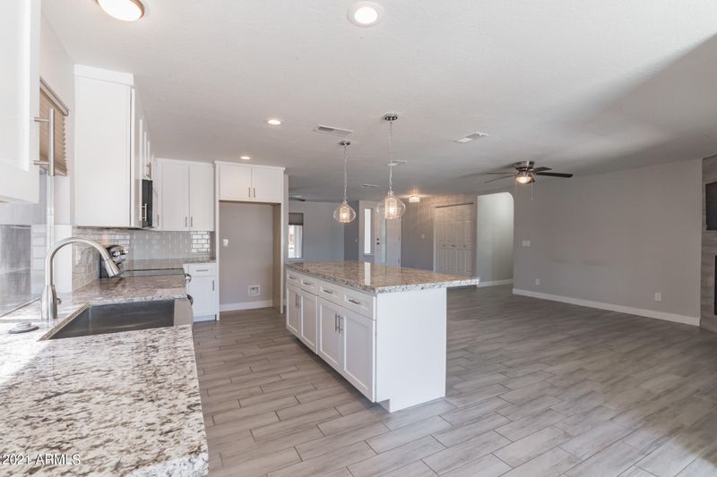2150 E Evans Dr, Phoenix, AZ 85022
